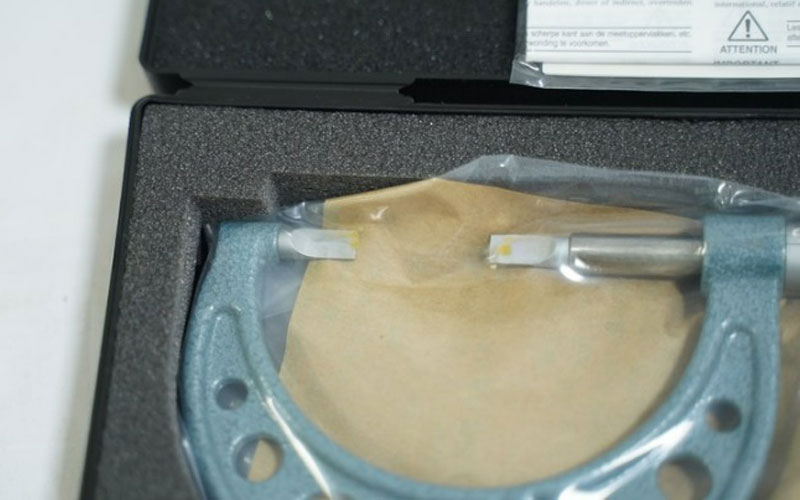 Panme cơ đo rãnh kiểu A Mitutoyo 122-102 (25-50/0.01mm)