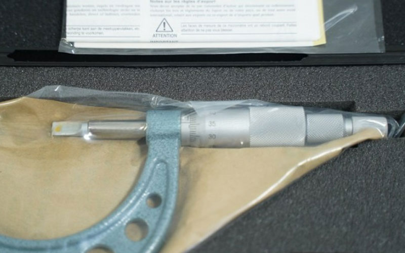 Panme cơ đo rãnh kiểu A Mitutoyo 122-102 (25-50/0.01mm)