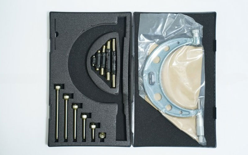 Panme cơ khí đo ngoài Mitutoyo 104-135A (0-150mmx0.01)