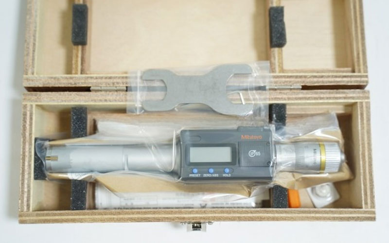 Panme điện tử đo lỗ 3 chấu Mitutoyo 468-166 (20-25mm/0.001mm)
