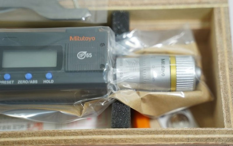 Panme điện tử đo lỗ 3 chấu Mitutoyo 468-166 (20-25mm/0.001mm)