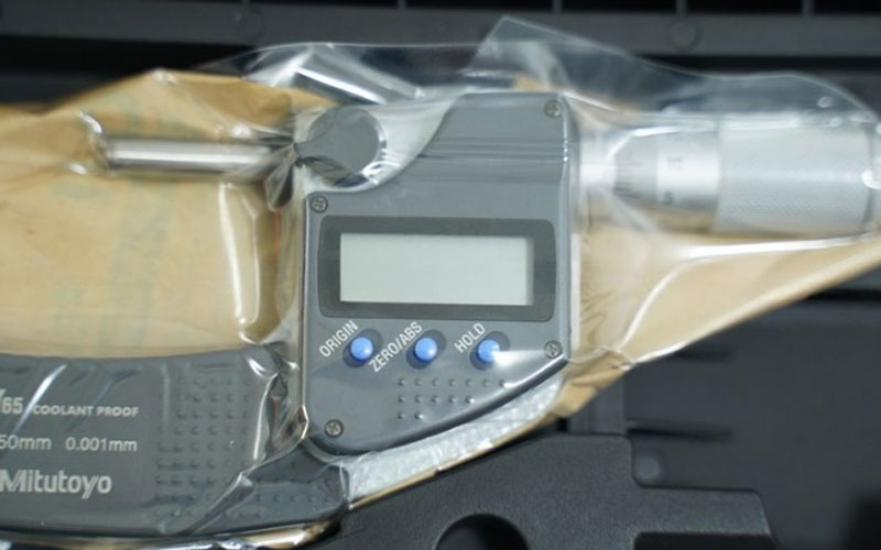 Panme điện tử đo ngoài Mitutoyo 293-231-30 (25-50mm x 0.001)