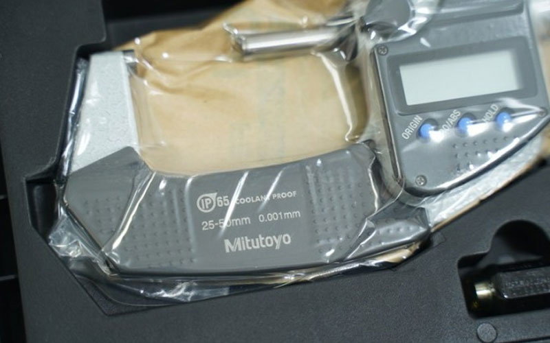 Panme điện tử đo ngoài Mitutoyo 293-231-30 (25-50mm x 0.001)