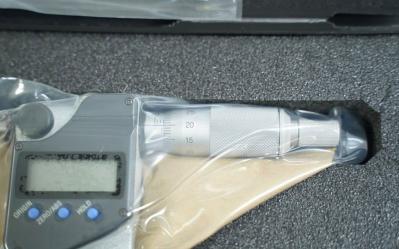 Panme điện tử đo ngoài Mitutoyo 293-242-30 (50-75mm)