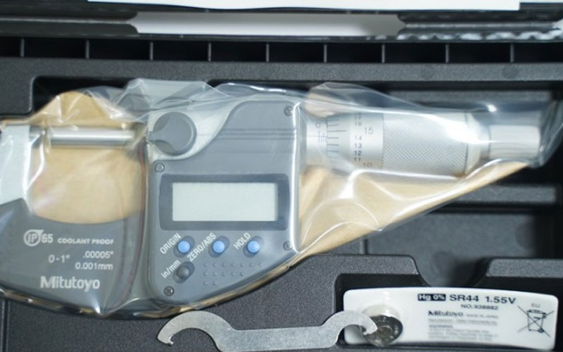 Panme điện tử đo ngoài Mitutoyo 293-340-30 (0-25mm/0-1″)