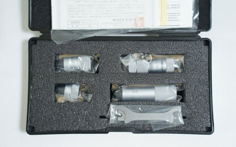 Panme đo trong dạng ống nối Mitutoyo 137-201 (50-150mm/0.01mm)