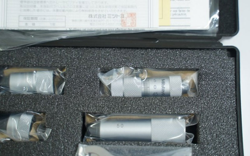 Panme đo trong dạng ống nối Mitutoyo 137-201 (50-150mm/0.01mm)