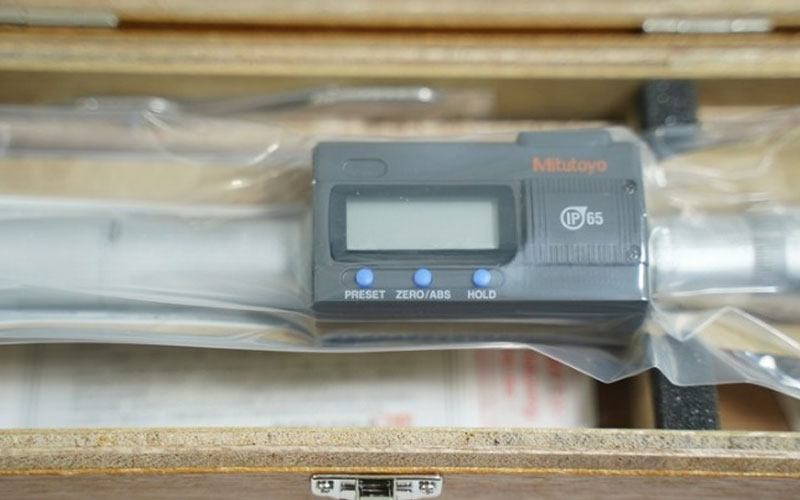 Panme điện tử đo lỗ 3 chấu Mitutoyo 468-169 (40-50mm/0.001mm)