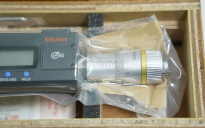 Panme điện tử đo lỗ 3 chấu Mitutoyo 468-169 (40-50mm/0.001mm)