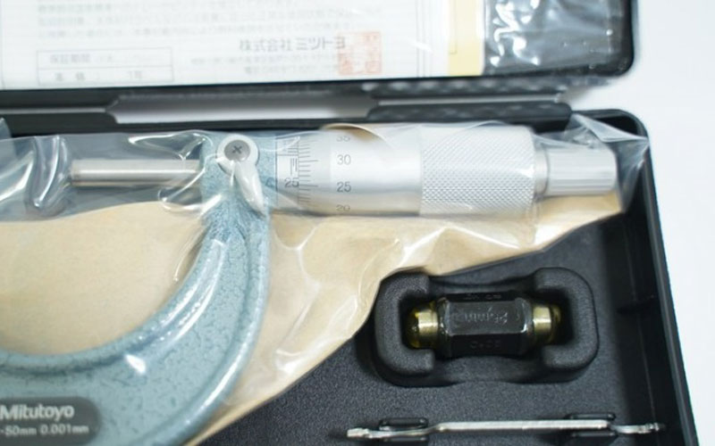Panme đo ngoài cơ khí Mitutoyo 103-130 (25-50mm x 0.001)