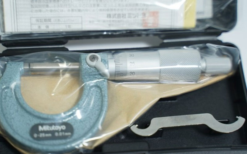 Panme đo ngoài cơ khí Mitutoyo 103-137 (0-25mm)