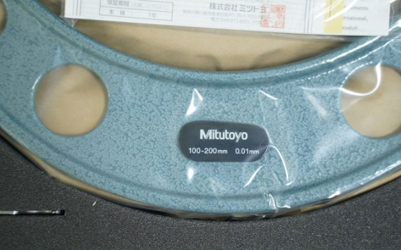 Panme đo ngoài cơ khí 100-200mm/0.01mm Mitutoyo 104-140A