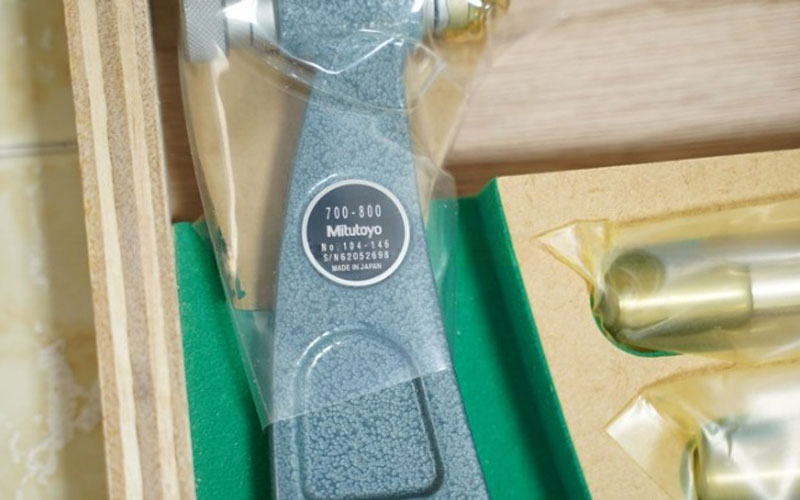 Panme đo ngoài cơ khí 700-800mm/0.01mm Mitutoyo 104-146A