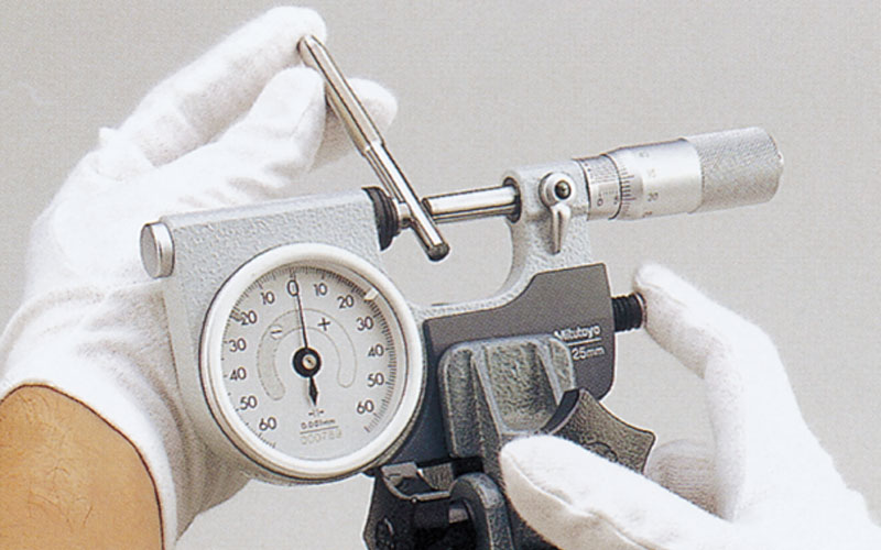 Panme đo ngoài đồng hồ Mitutoyo 510-121 (0-25mm)