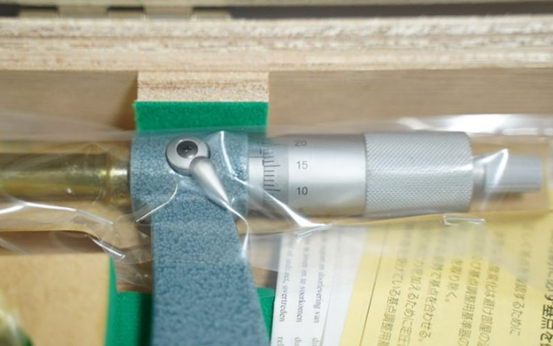 Panme đo ngoài Mitutoyo 104-144A (500-600mm/0.01mm)