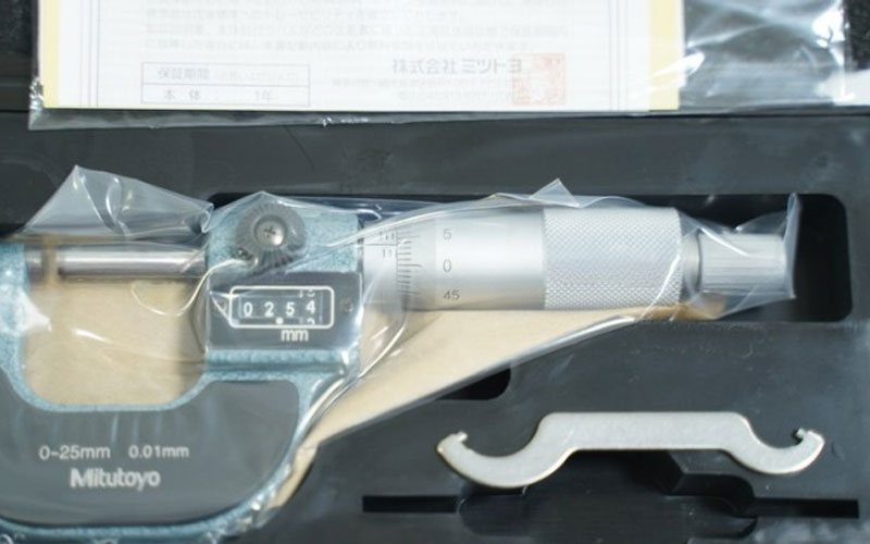 Panme đo ngoài Mitutoyo 193-101 hiển thị số (0-25mm x 0.01)