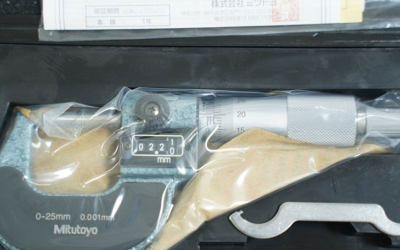 Panme đo ngoài hiển thị số Mitutoyo 193-111 (0-25mm x 0.001)