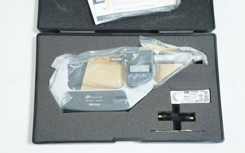 Panme điện tử đo ngoài Mitutoyo 293-232-30 (50-75mm/0.001mm (SPC))