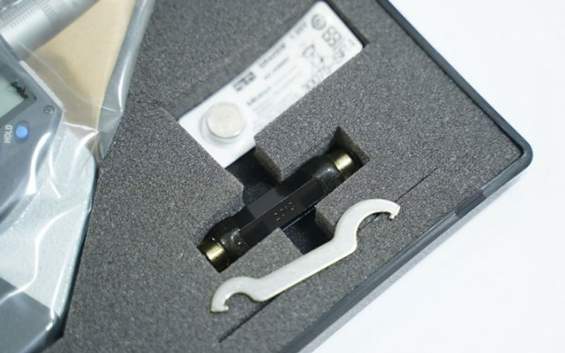 Panme điện tử đo ngoài Mitutoyo 293-232-30 (50-75mm/0.001mm (SPC))