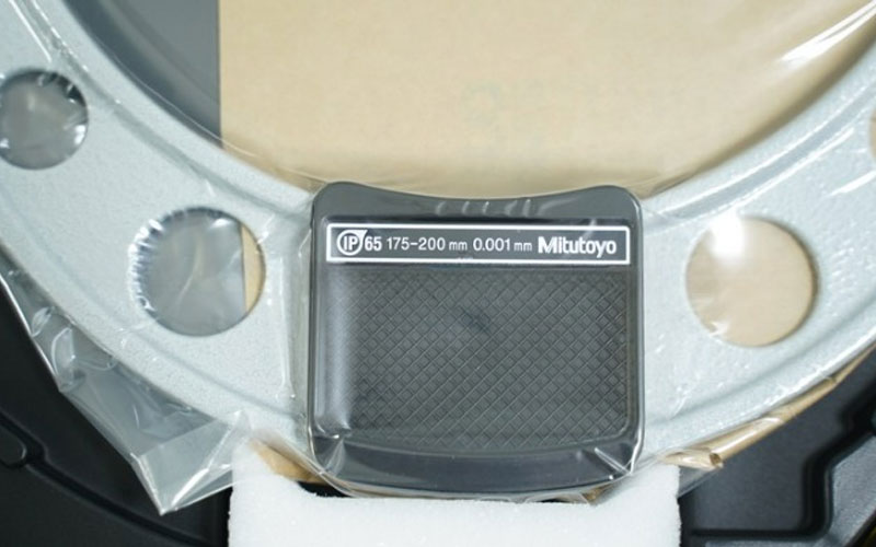 Panme điện tử đo ngoài Mitutoyo 293-253-30 (175-200mm/0.001mm)