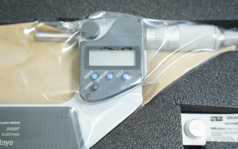 Panme điện tử đo ngoài Mitutoyo 293-332-30 (2-3″/50-75mm/0.001mm)