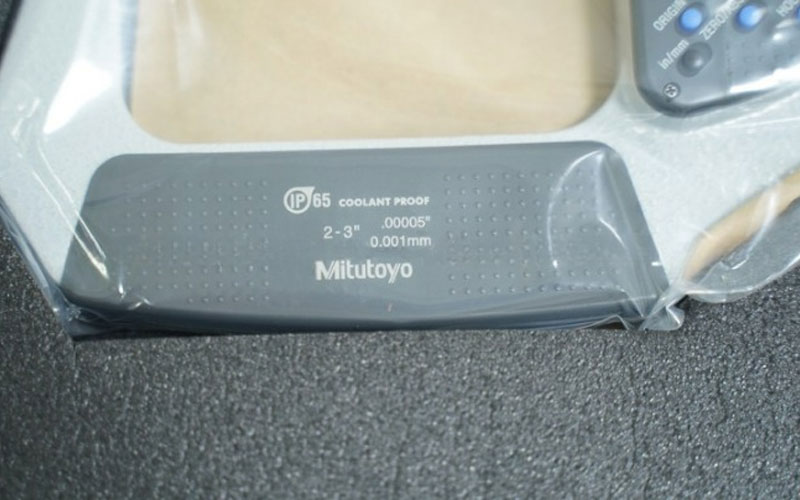 Panme điện tử đo ngoài Mitutoyo 293-342-30 (2-3″/50-75mm/0.001mm)