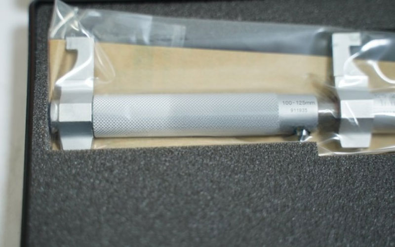 Panme đo trong cơ khí Mitutoyo 145-189 (100-125mm/0.01mm)