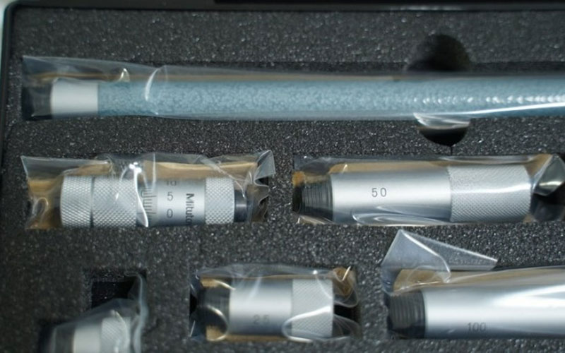 Panme đo trong dạng ống nối Mitutoyo 137-203 (50-500mm x 0.01)