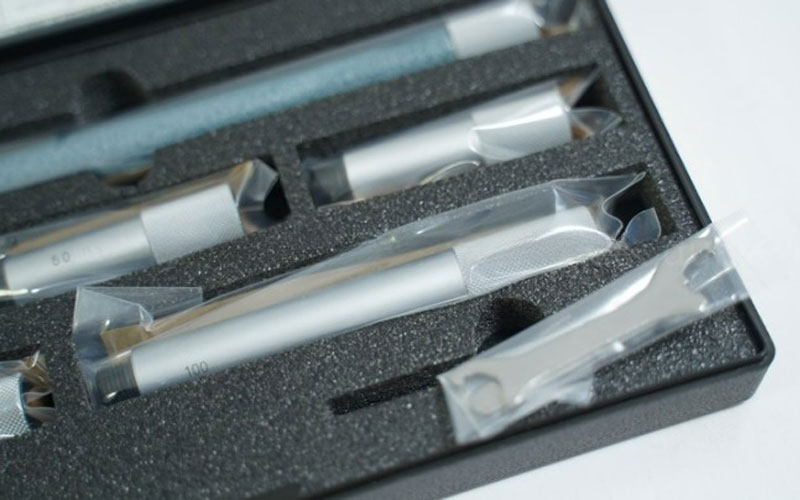 Panme đo trong dạng ống nối Mitutoyo 137-203 (50-500mm x 0.01)