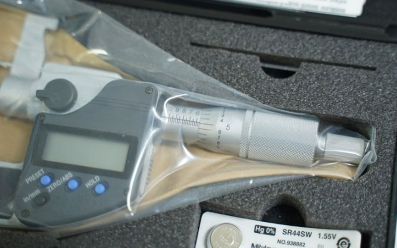 Panme đo trong điện tử Mitutoyo 345-351-30 (1-2”/25-50mm/0.001mm)