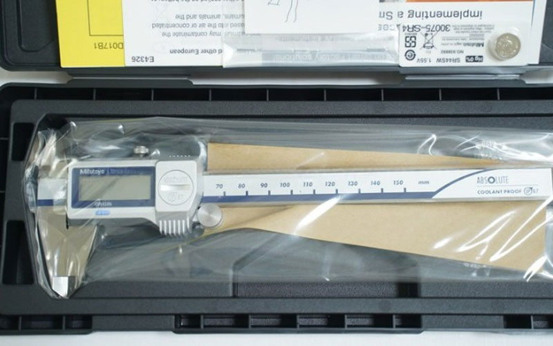 Thước cặp điện tử Mitutoyo 500-702-20 (150mm x 0.01)