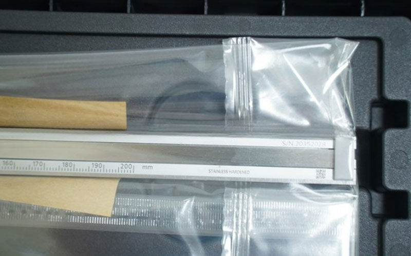 Thước cặp đồng hồ Mitutoyo 505-733 (200mmx0.01mm)