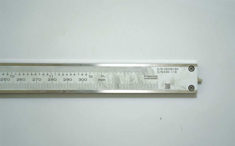 Thước cặp du xích Mitutoyo 530-119 (12″/300mm/0.02mm)