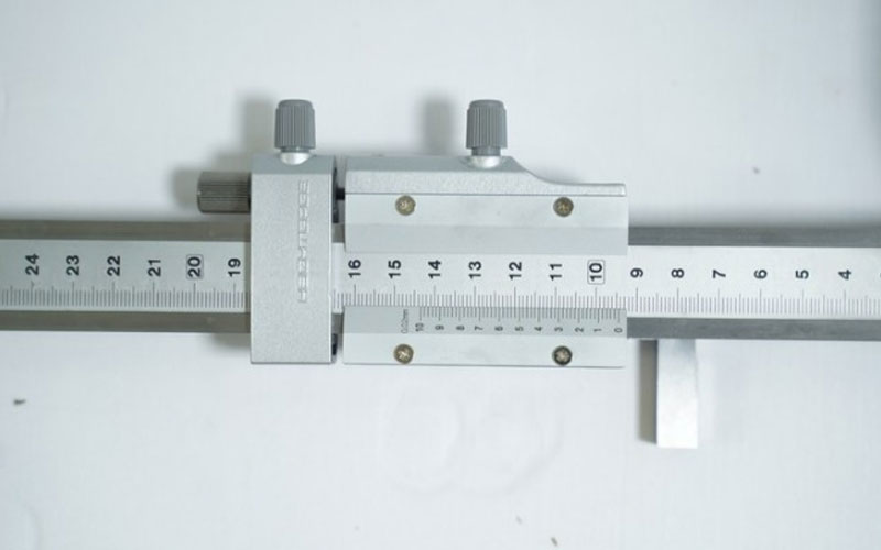 Thước đo cao cơ khí 0-450mm/0.01mm Mitutoyo 514-104