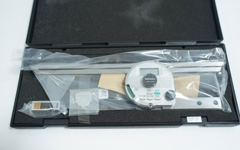 Thước đo góc vạn năng điện tử 300mm Mitutoyo 187-502