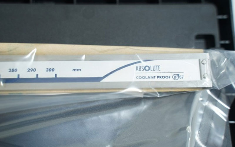 Thước kẹp điện tử Mitutoyo 500-704-20 (0-300mm/0.01mm)