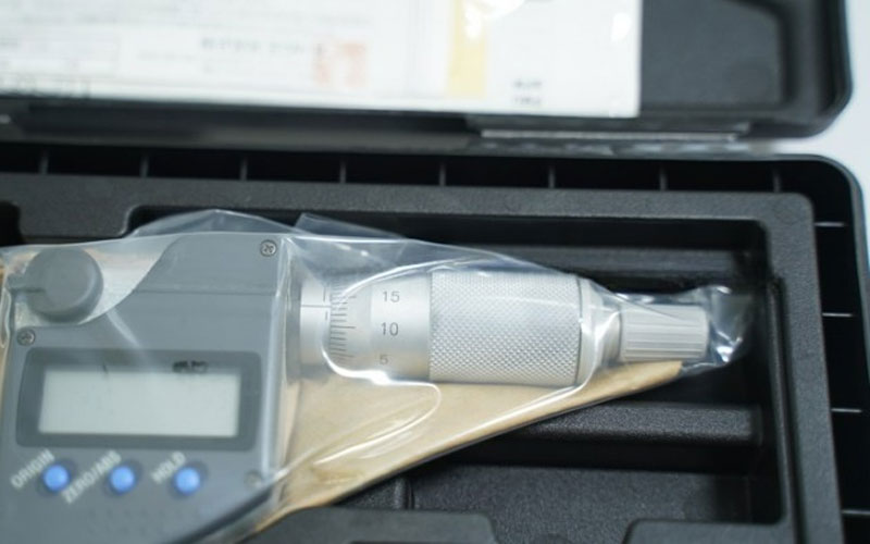 Thước panme đo ngoài điện tử Mitutoyo 293-240-30 (0-25mm)