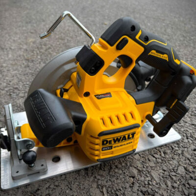 Máy cưa cầm tay dùng pin FlexVolt 20V/60V Dewalt DCS573X1