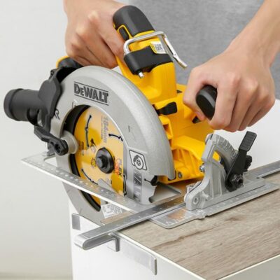 Máy cưa đĩa dùng pin Dewalt DCS570N-KR