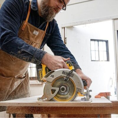 Máy Cưa Gỗ Dùng Pin Dewalt DCS571N-KR 115mm