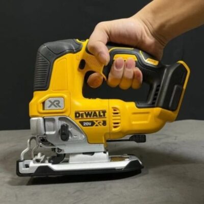 Máy cưa lọng dùng pin 20V DeWalt DCS334B