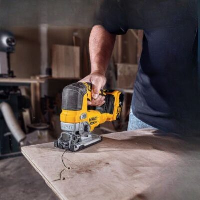 Máy cưa lọng pin cầm tay 20V Dewalt DCS334BD2