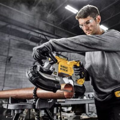 Máy cưa vòng dùng pin 18V Dewalt DCS374P2