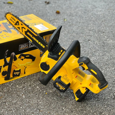 Máy cưa xích dùng pin 20V Max Dewalt DCCS620B
