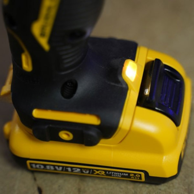 Máy khoan dùng pin 12V Dewalt DCD706D2-KR