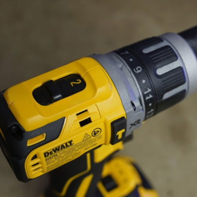 Máy khoan búa dùng pin 18V Dewalt DCD796N
