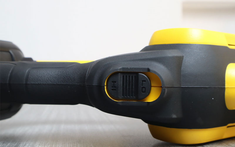 Máy rửa xe cầm tay dùng Pin 20V Max Dewalt DCPW550B