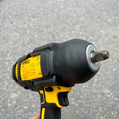 Máy siết bu lông dùng pin 20V Dewalt DCF900M2