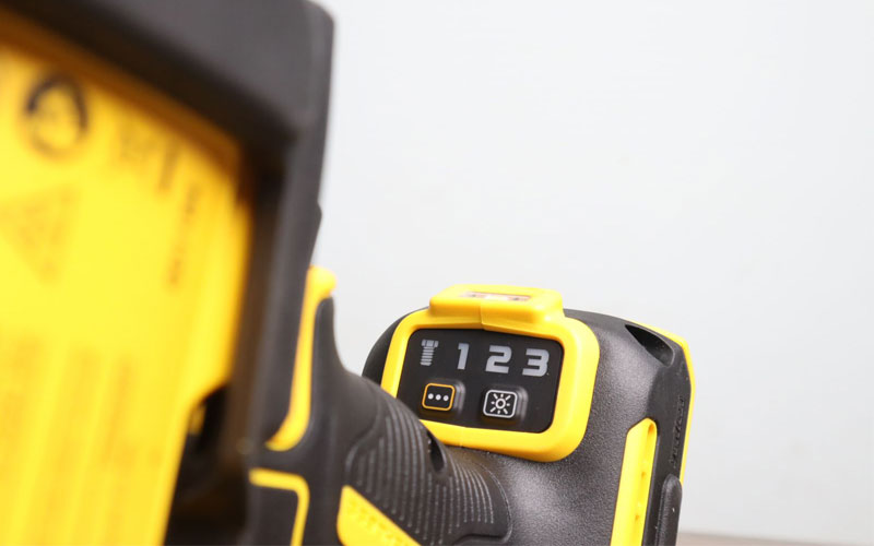 Máy siết bu lông dùng pin 20V Max Dewalt DCF900N-B1
