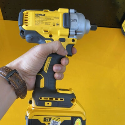 Máy bắn bu lông pin 20V Dewalt DCF892M2